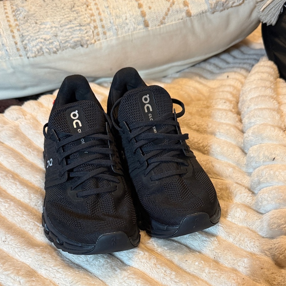 👟 On Running Cloudswift Sneakers – Worn A Couple Times To Small